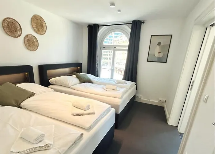Modern 3-bedroom Near Alster For Up To 10 * Hamburg