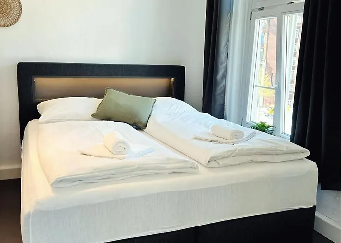 Modern 3-bedroom Near Alster For Up To 10 * Hamburg