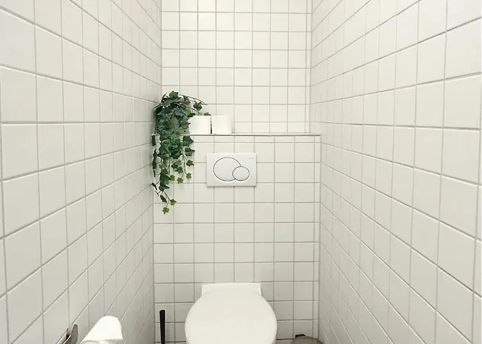 Apartament Modern 3-bedroom Near Alster For Up To 10